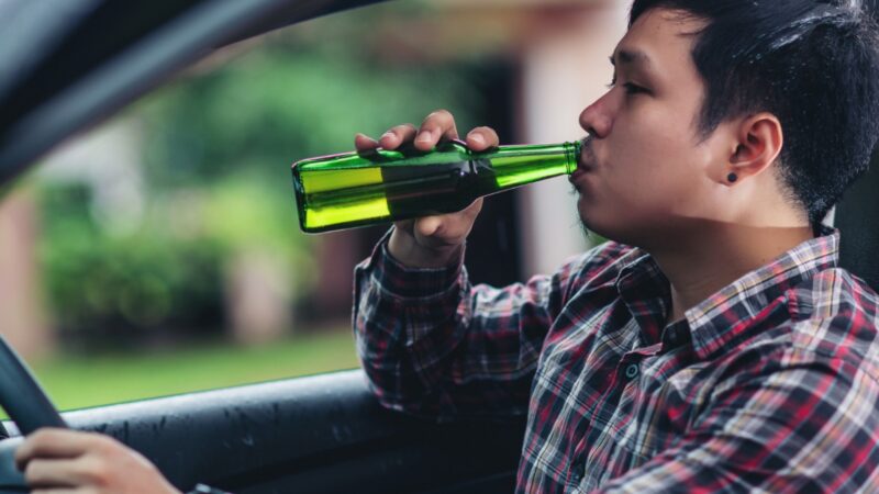 Zagrożenie na drogach Ropczyc: Trzej kierowcy pod wpływem alkoholu zatrzymani w jeden weekend
