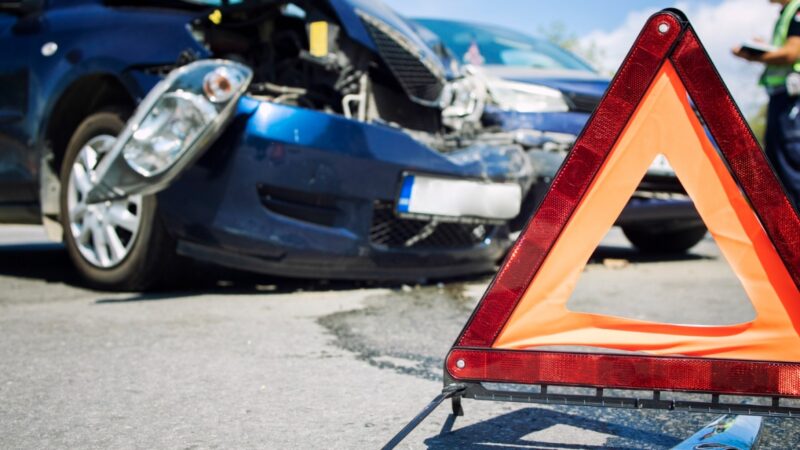 Poranne zderzenie dwóch pojazdów w Bziance – służby ratunkowe na miejscu