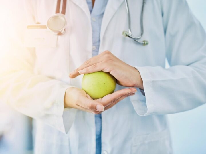 Bezpieczna jesień życia: Kluczowe spotkanie dla seniorów w Zarzeczu