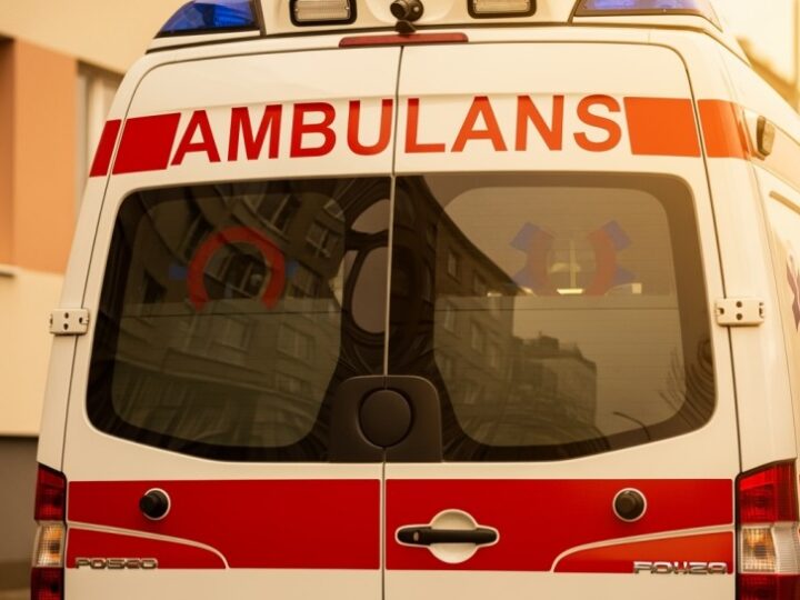 Policja ratuje życie: 49-latek w niebezpieczeństwie wychłodzenia