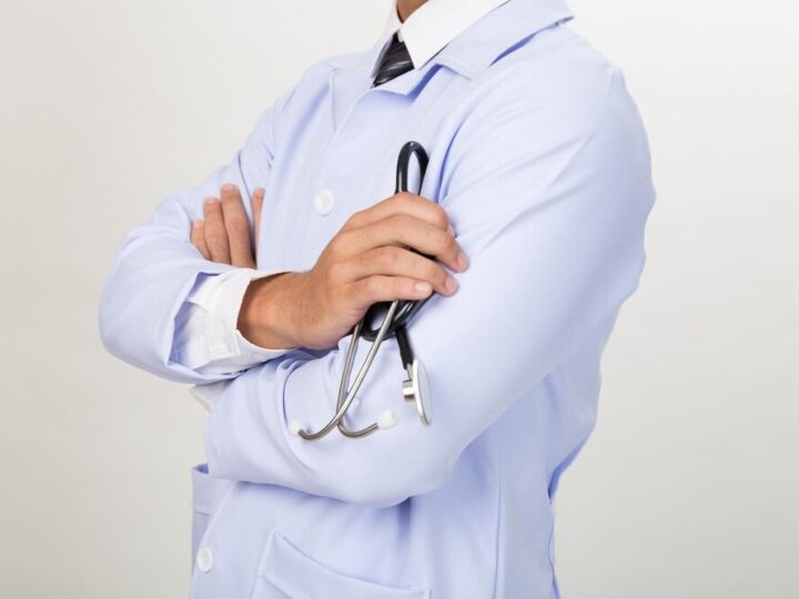 Bezpieczna droga do szkoły: Policjanci uczą dzieci odpowiedzialności