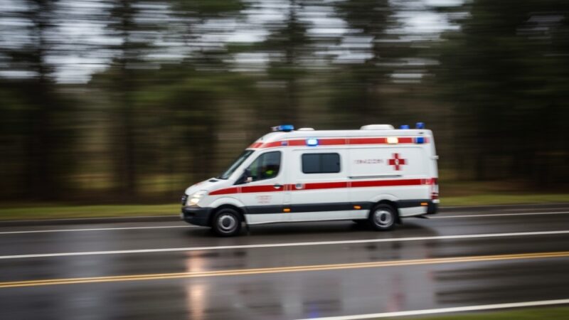 Zamarznięte zbiorniki wodne: niebezpieczeństwo, którego nie można bagatelizować