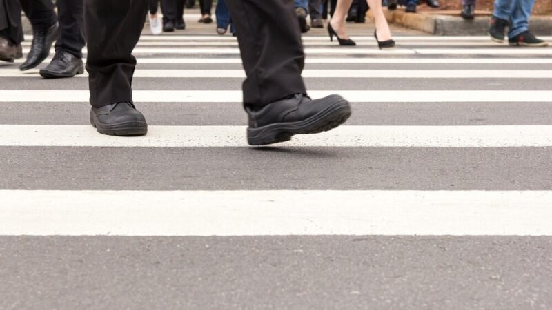 Pieszy potrącony na przejściu w Lubaczowie: co się wydarzyło?