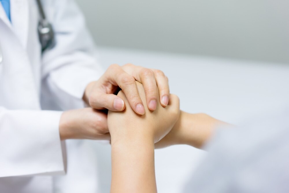 Bezpieczne Zimowe Szaleństwo: Policjanci Edukują na Stoku w Wańkowej