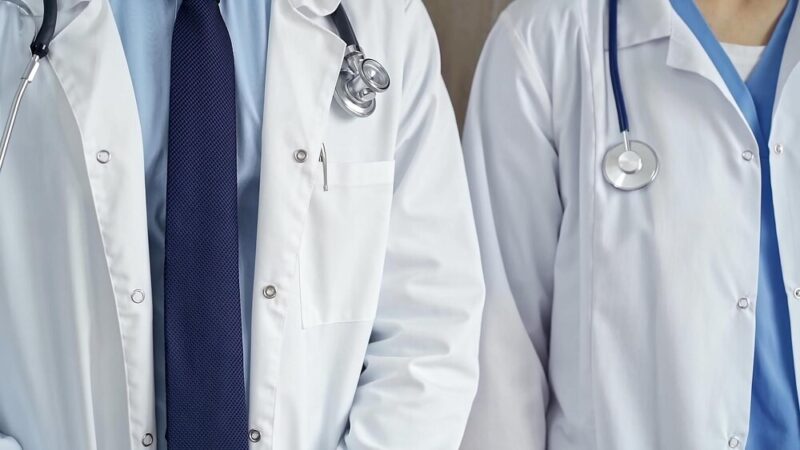 Policjanci z Kolbuszowej uczą przedszkolaków o bezpieczeństwie zimowym