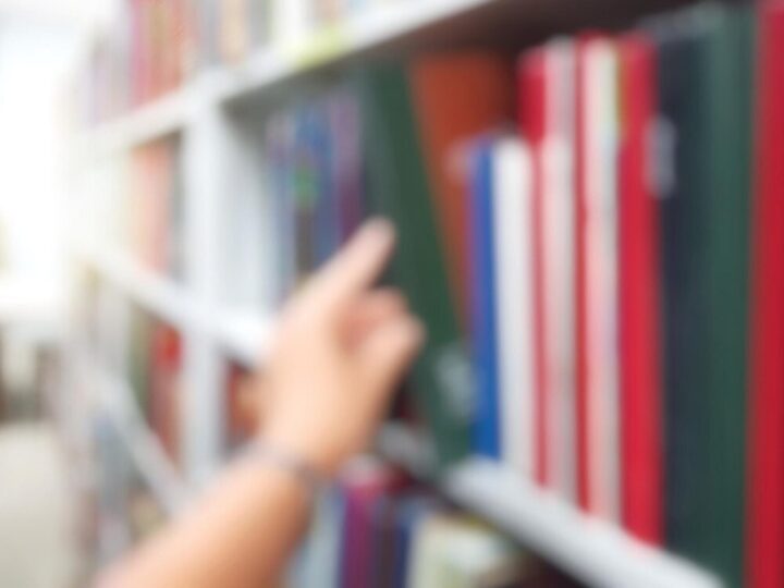 Brzozowscy policjanci zachęcają młodzież do wyboru zawodu w Zespole Szkół Ekonomicznych