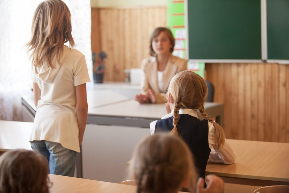 Bezpieczny Internet: Policjanci uczą uczniów w Wiśniowej
