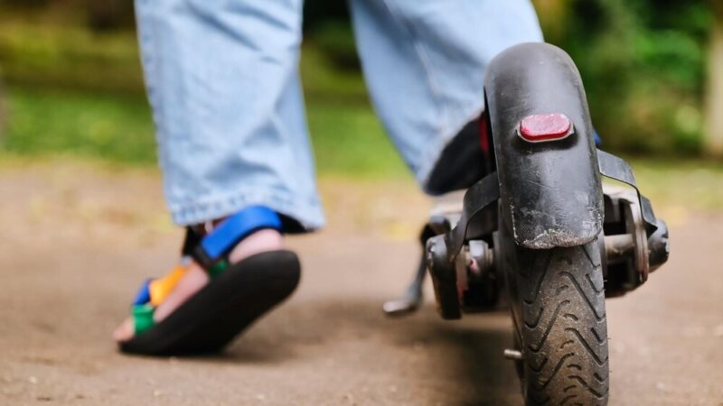 Zderzenie hulajnogi z samochodem w Łańcucie