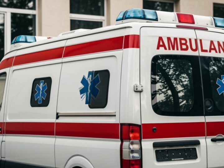 Policjanci w akcji: Eskorta rodzącej kobiety do szpitala w Sanoku