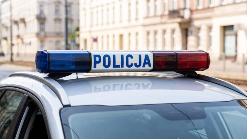 Prędkość zabija: Kierowcy tracą prawa jazdy w dramatycznych incydentach