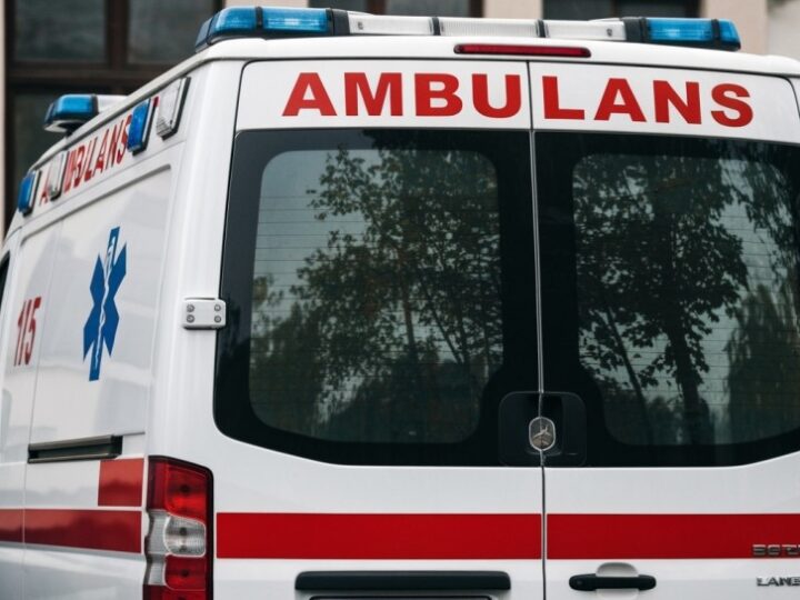 Młodzież w Surowej uczy się bezpieczeństwa z mielecką policją